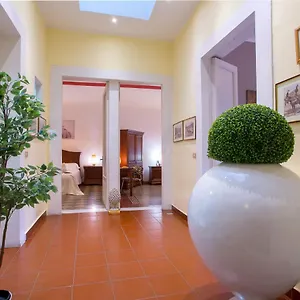https://bruca-house.taorminaitalyhotels.com