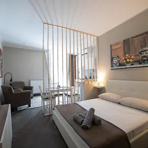 katana-suites-apartments.taorminaitalyhotels.com/